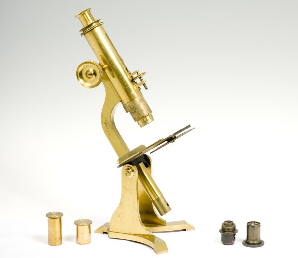 Compound Microscope, c. 1853 (Inv. 53440). Despite being 150 years old, this microscope from the Museum's collection looks  similar to the one Robyn had.  