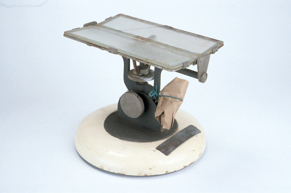 Rat Operating Table, Mid-20th Century (Inv. 47402). This would have been used for similar dissections to the one Jessica's saw.