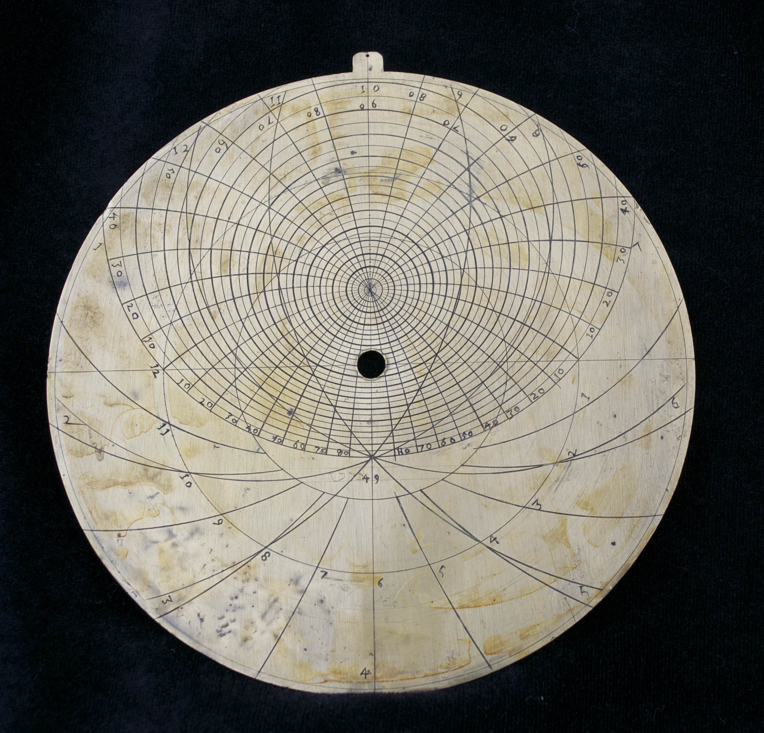 Plate with the divisions of the twelve astrological houses and latitude scratched in Hebrew (Science Museum, London)