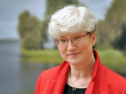 Dr Silke Ackermann