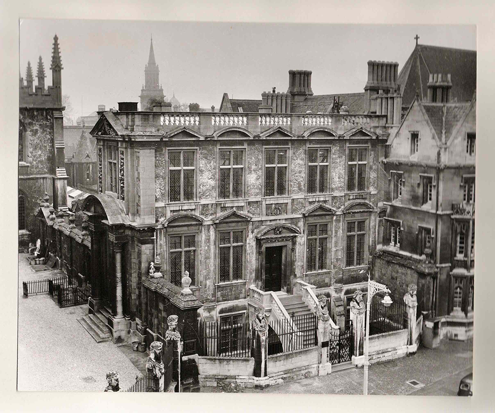 The front of the Museum taken from across the street in the 1960s. The main feature is the new steps running from the door to Broad Street. They are paler and cleaner than the rest of the building